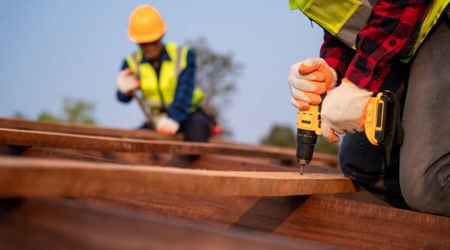 Expert Emergency Roof Repairs services in Eldora, IA